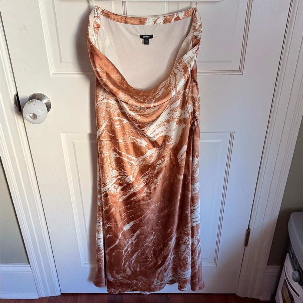 Rosey gold and cream strapless EXPRESS women’s dress size medium